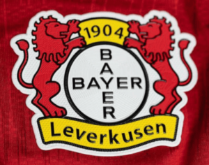 Bayer Leverkusen tar sikte på toppstriden